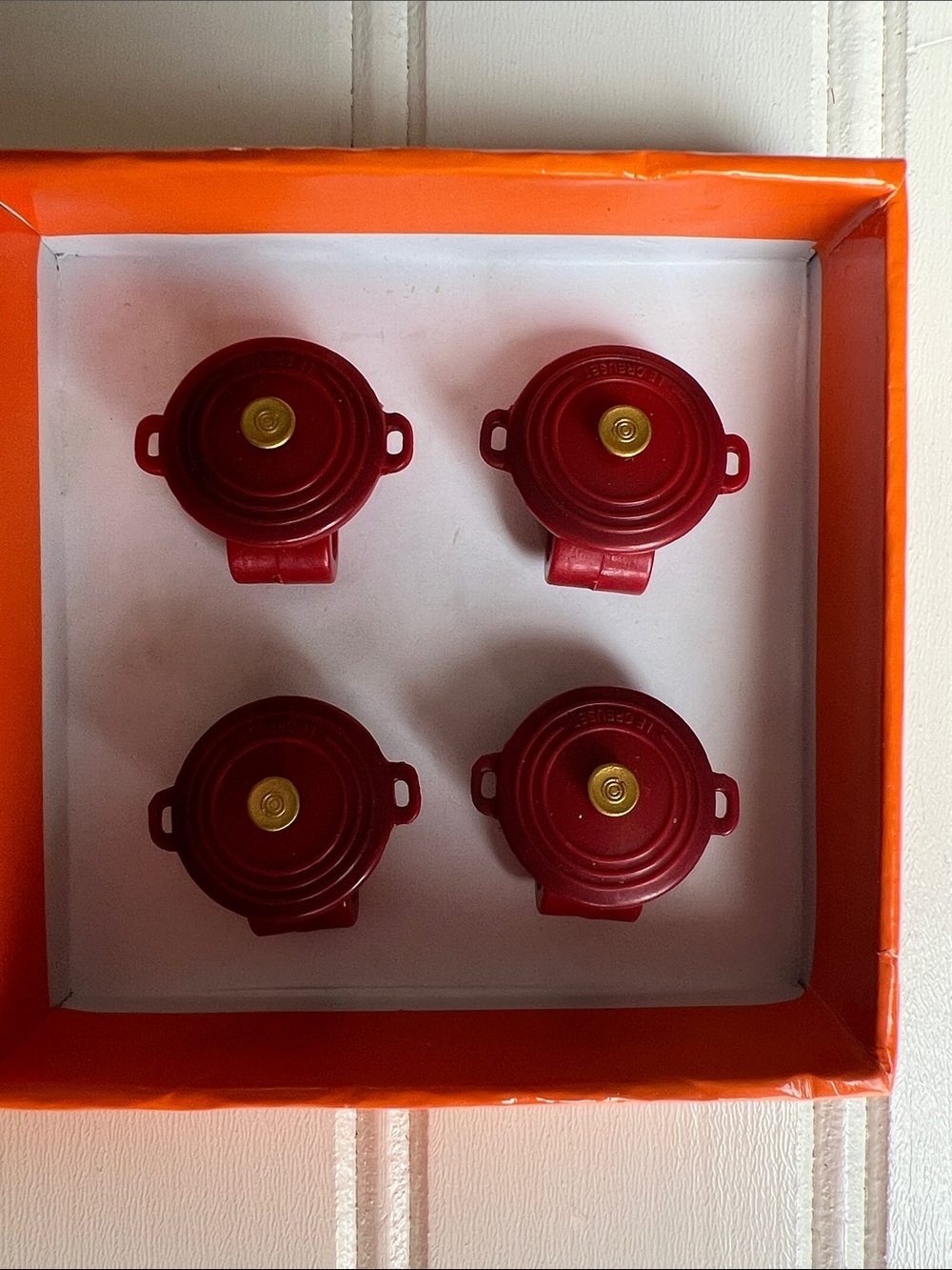 Le Creuset Red Mini Cocotte Plastic Pin Lid Bumpers Set of 4 - Picture 3 of 5